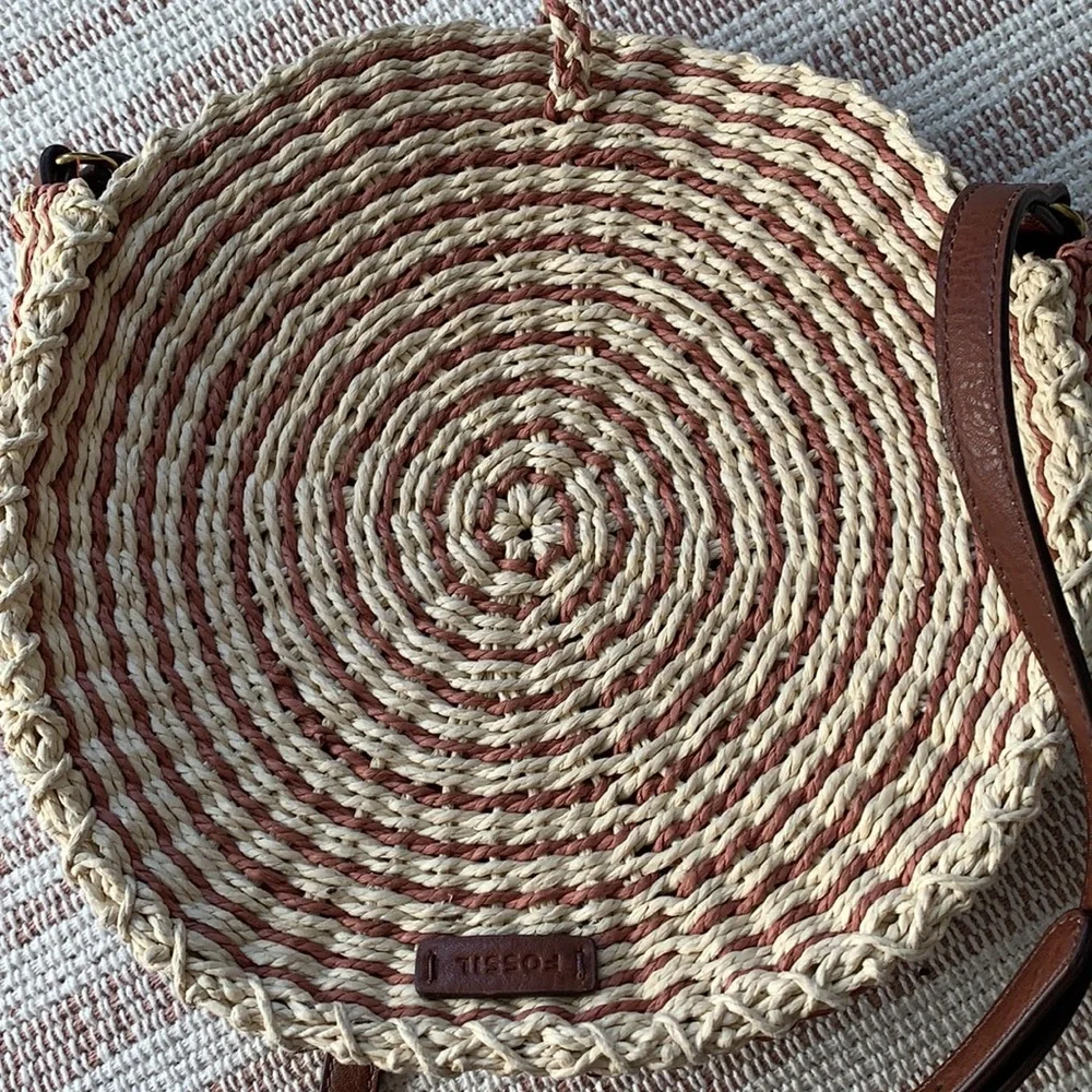 Fossil Faye Crossbody Bag🍁 - Picture 4 of 7